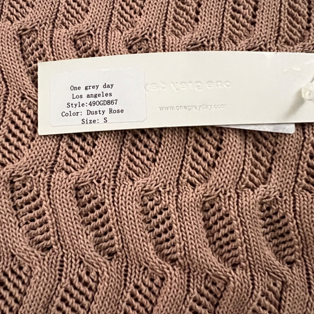 NWT One Grey Day Sweater Size Small - Picture 4 of 4